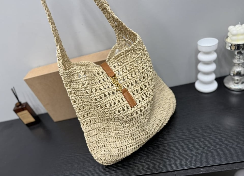 Saint Laurent Le 5 A 7 In Raffia Crochet And Smooth Leather Beige 32Cm view 3