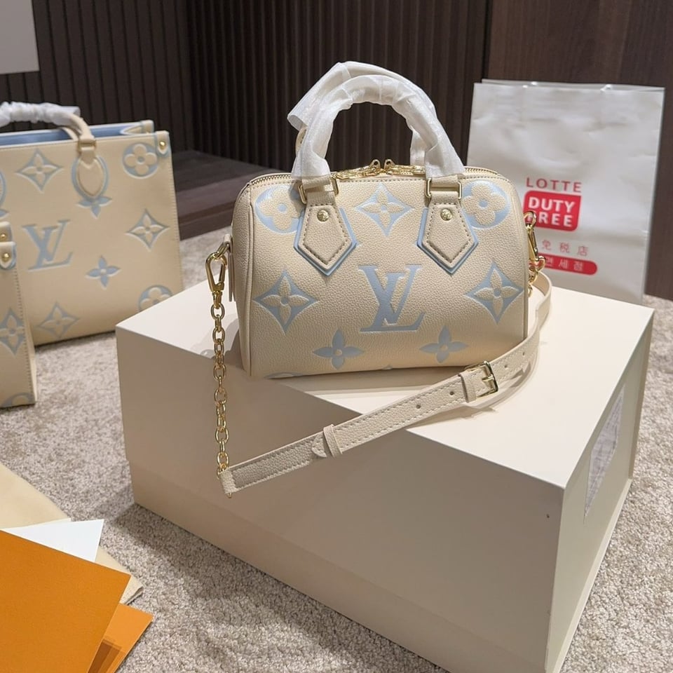 Louis Vuitton Speedy Bandoulière 20 Candy Blue 20Cm M46883 view 13