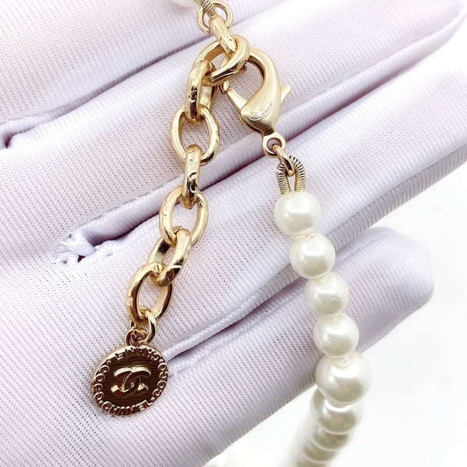 Chanel Metallic Silver Tone Coco Faux Pearl Cc Necklace view 4