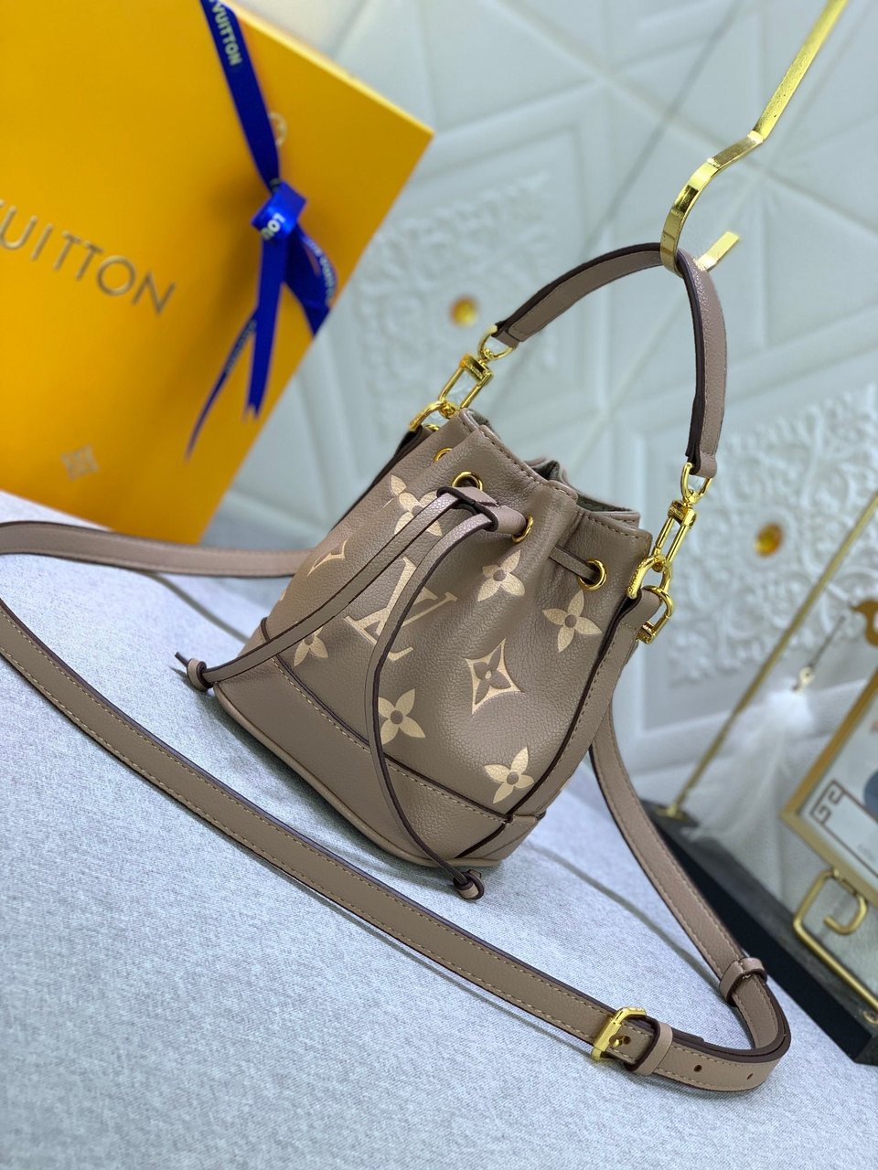 Louis Vuitton Nano No Tourterelle Gray 16Cm view 3