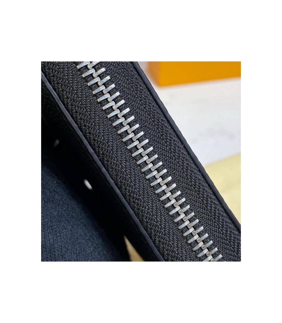 Louis Vuitton Lockme Zippy Wallet Black view 7