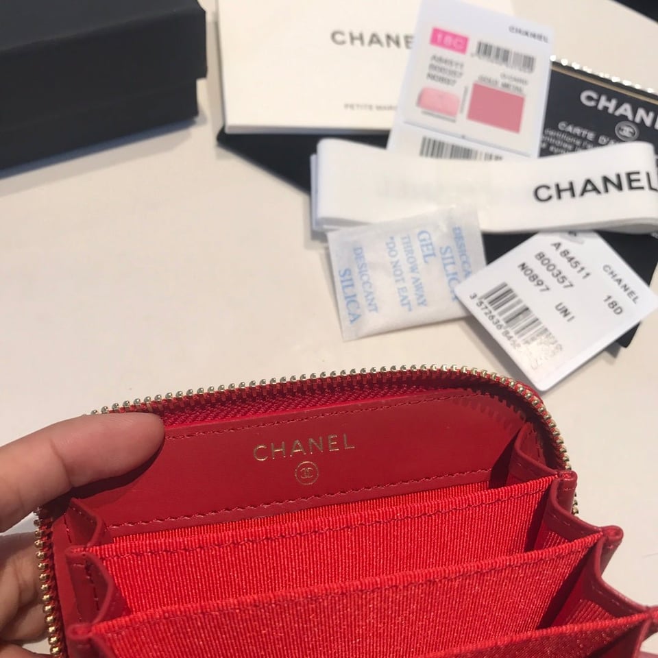Chanel Zipped Caviar Purse 11 Red Calfskin Gold Icon view 6