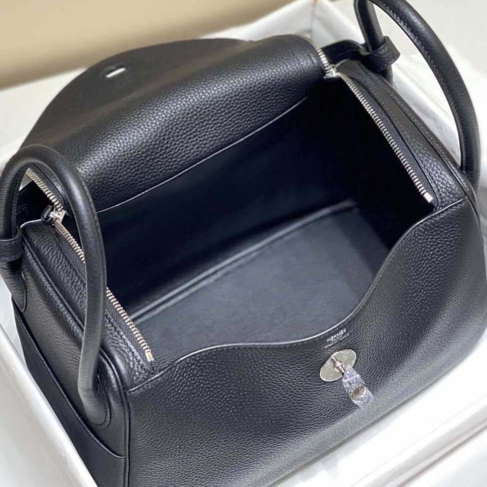 Hermes Women Lindy 26cm Clemence Leather-Black view 3