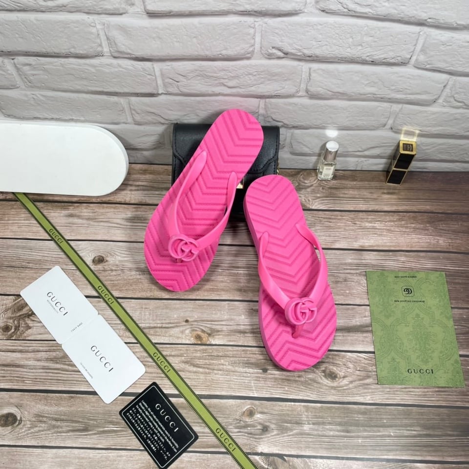 Gucci Women?S Chevron Thong Pink ?655463 J8710 5609 view 4
