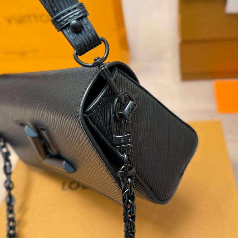 Louis Vuitton Twist West Bag Black 23Cm M25336 view 6