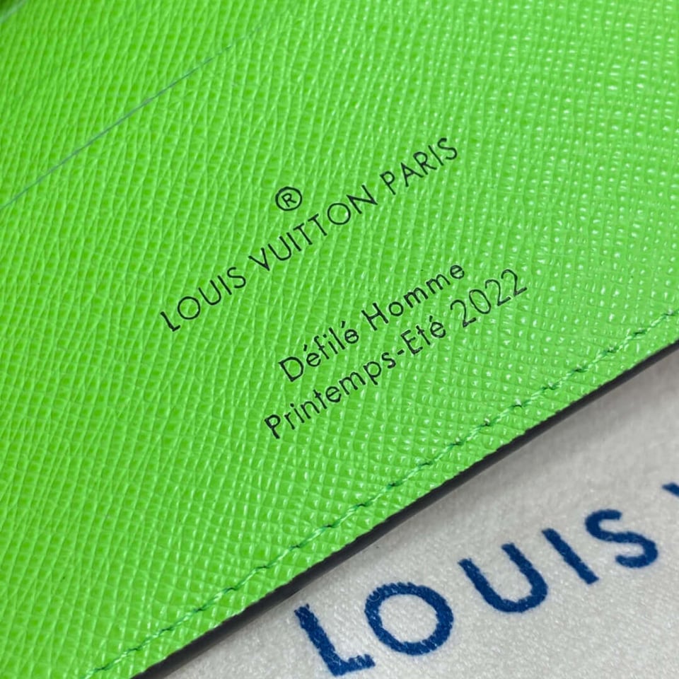 Louis Vuitton Monogram PF. Multiple Wallet view 7