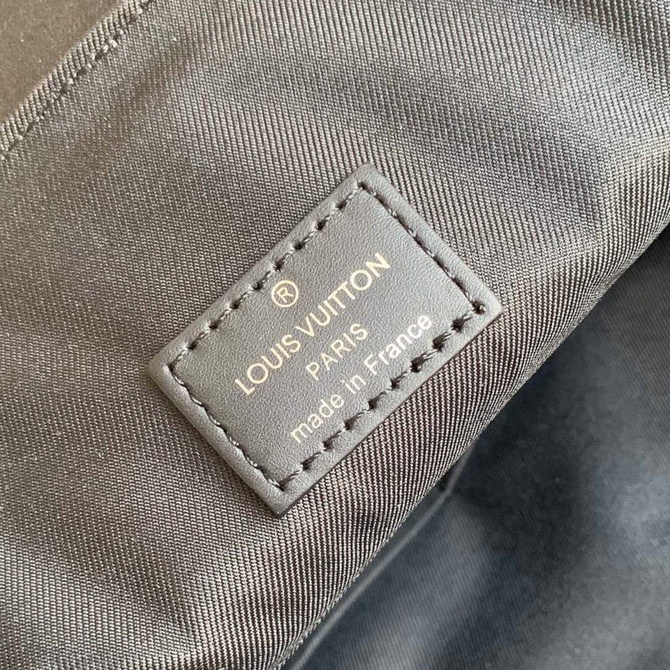 Louis Vuitton Christopher Backpack Mm Taurillon Monogram Black M55699 view 9