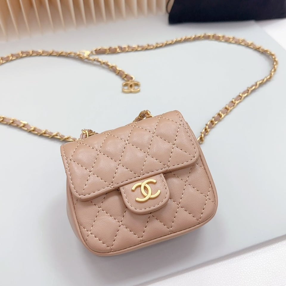 Chanel Chain Belt Nude Quilted Lambskin Bag view 3