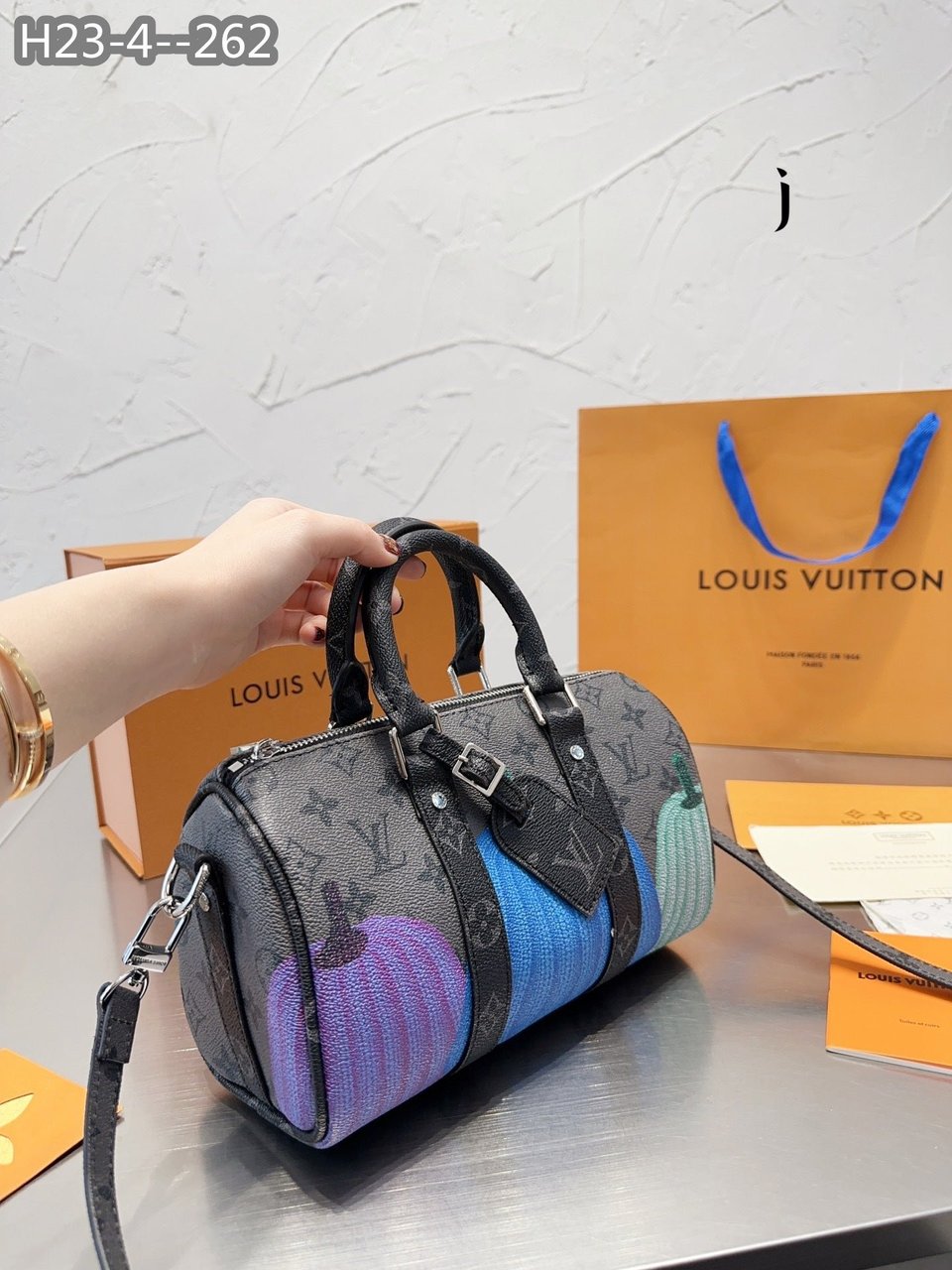 Louis Vuitton X Yayoi Kusama Keepall 25 Pumpkin Print M46437 view 4