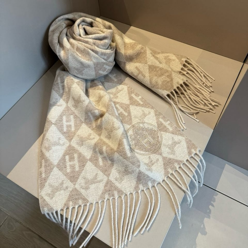 Hermes Diamond H Cashmere Scarf Beige For Women 180cm view 2