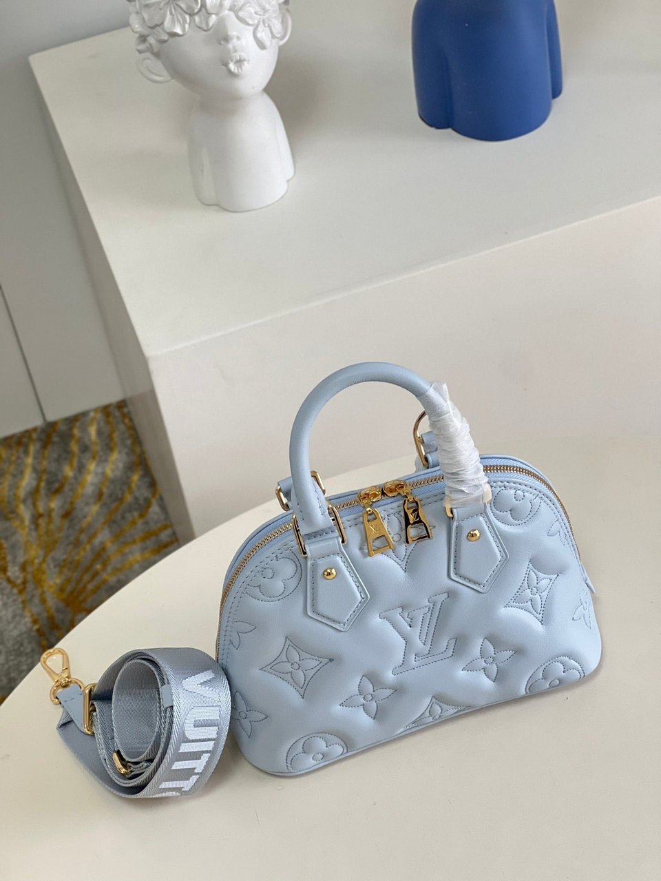 Louis Vuitton Alma Bb 24Cm Blue view 3