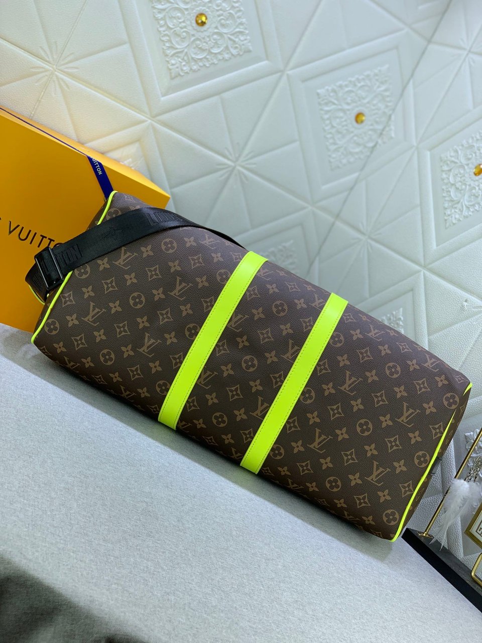 Louis Vuitton Keepall Bandouli Re 50 Brown And Chartreuse Macassar Canvas M45866 view 8