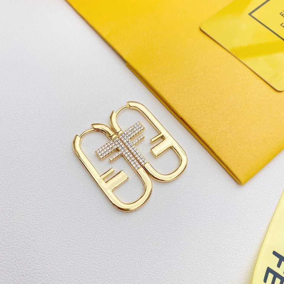 Fendi O’Lock Single Gold Earring view 4