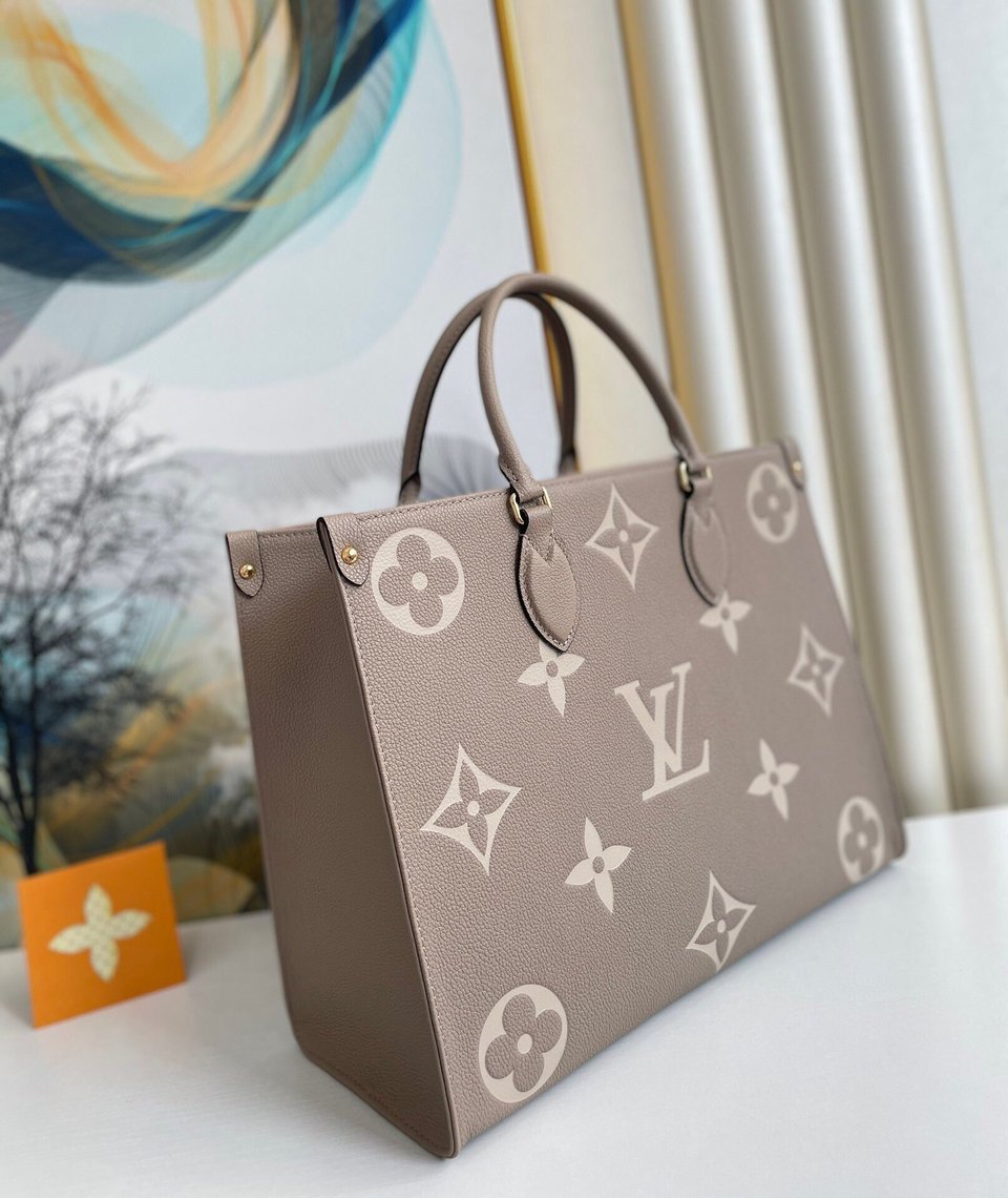 Louis Vuitton Onthego Mm Bicolor Monogram Empreinte Leather Dove/Cream M45494 35cm view 8