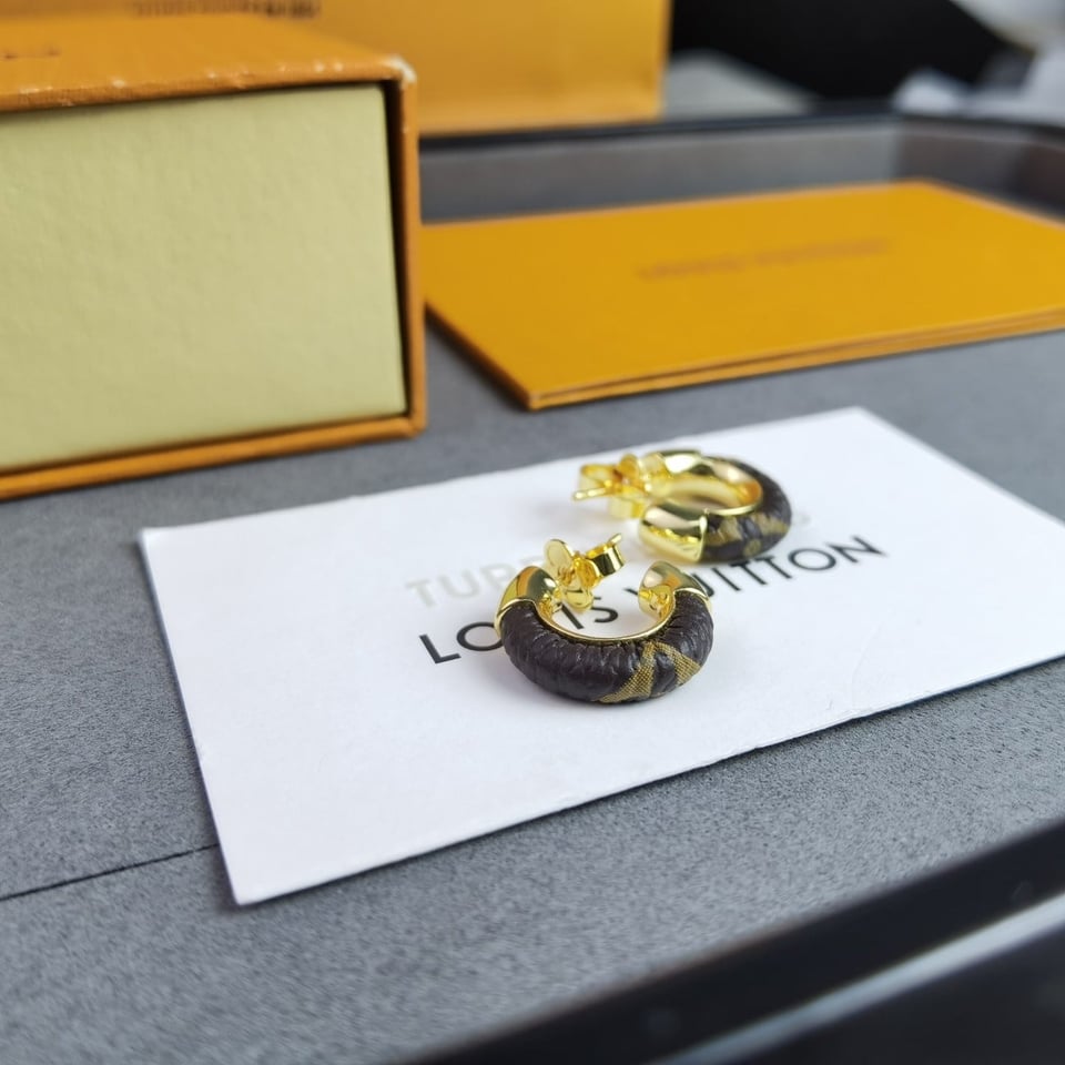 Louis Vuitton Wild Mini Hoop Earrings M00474 view 4