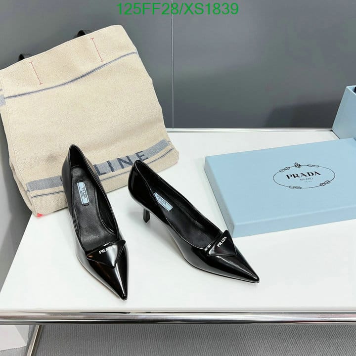Prada Cleavage Nero Leather Pumps Black view 10