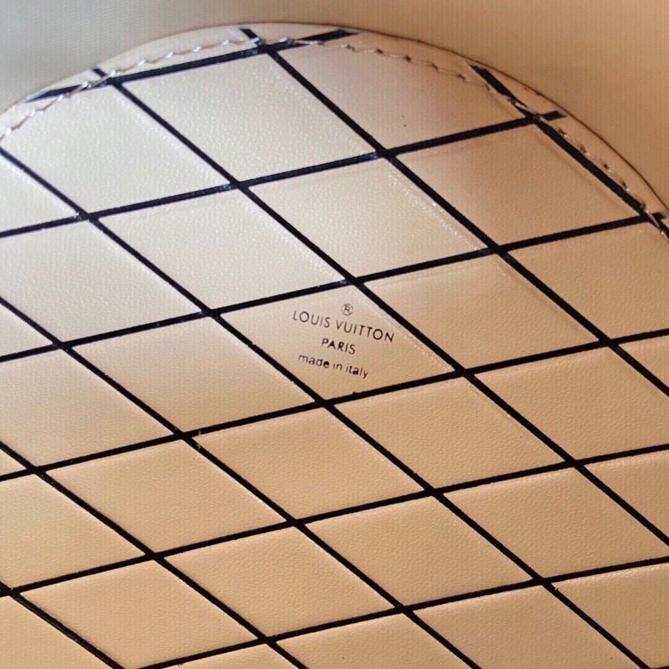 Louis Vuitton Mini Boite Chapeau Monogram Reverse – Women – Small Leather Goods 13cm view 12