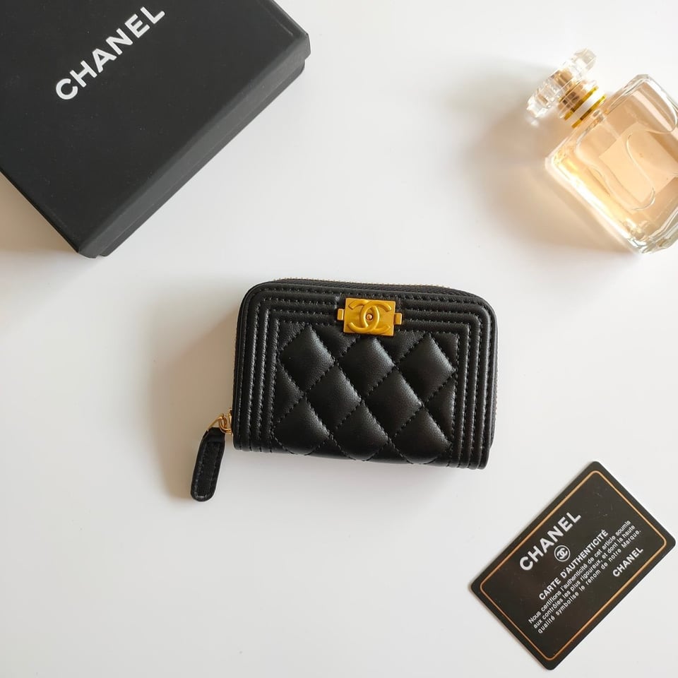 Chanel Boy Zip Coin Purse 11.5 Black Calfskin Gold Icon view 2