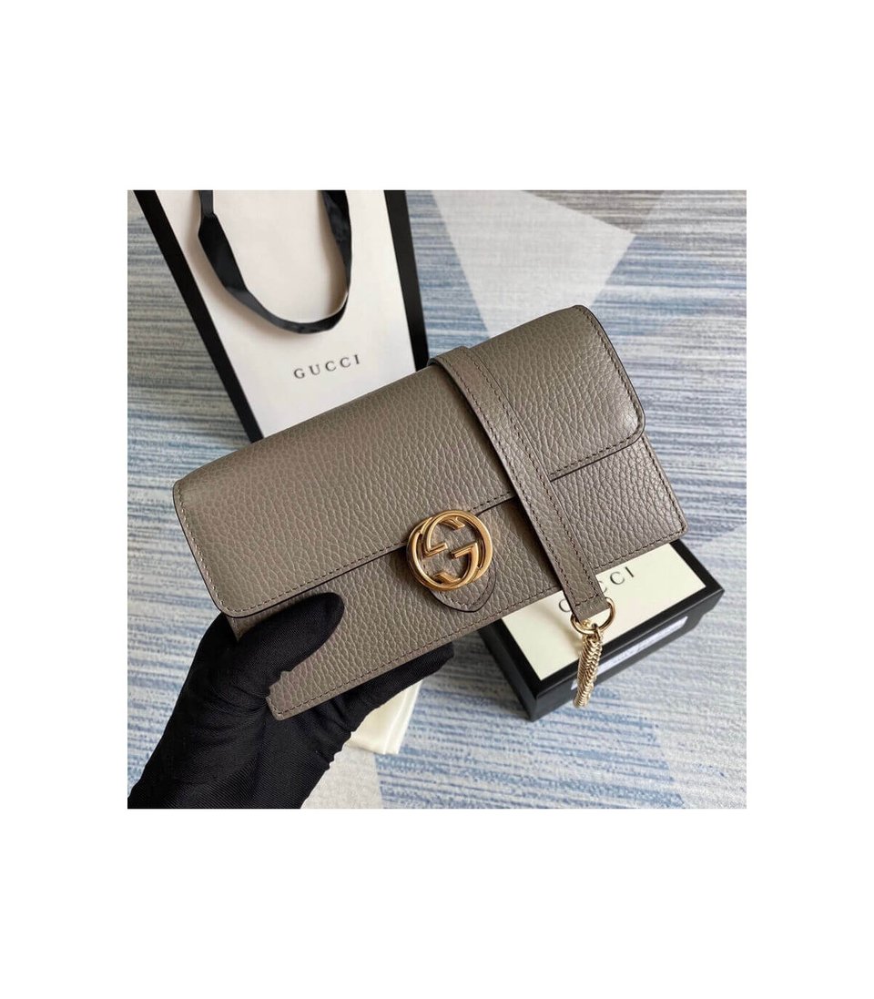 Gucci GG Interlocking Wallet On Chain Grey view 3