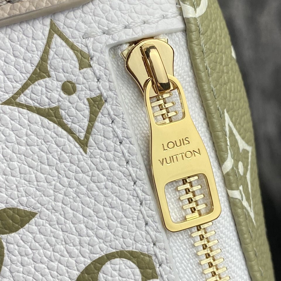 Louis Vuitton Tiny Backpack 19Cm Khaki view 4