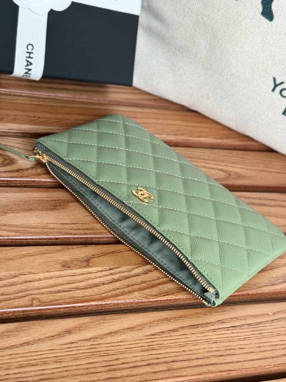 Chanel Zipped Wallet 20Cm Green Quilted Caviar Gold Hardware view 6