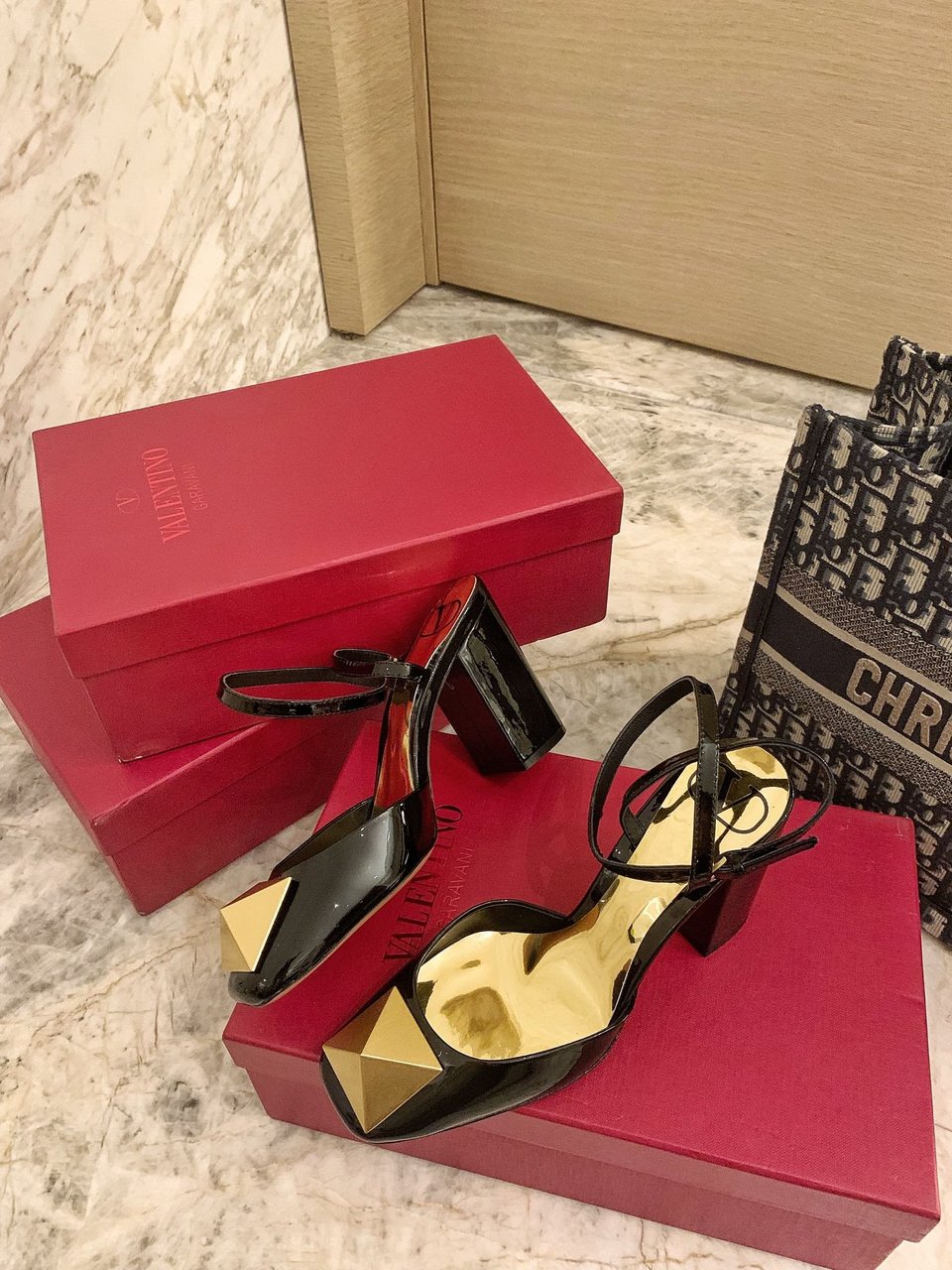 Valentino One Stud Pump In Patent Leather 90Mm Black Xw2S0Dt4Laf0No view 4