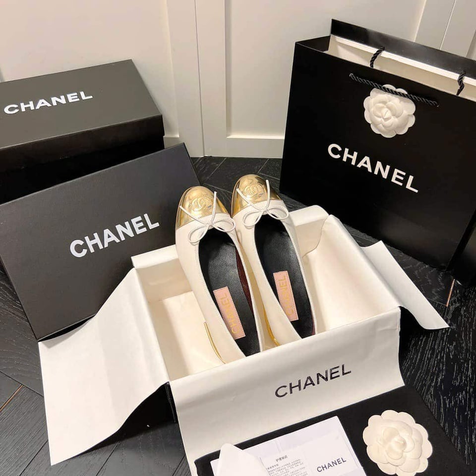Chanel Leather Cap Toe Ballet Flats White Gold view 9