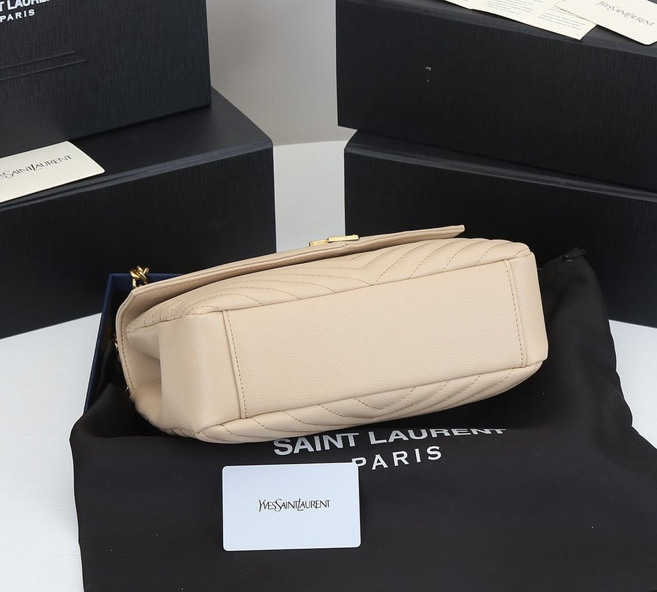 Saint Laurent Collège Medium Chain Bag In Quilted Leather Beige 24Cm view 8