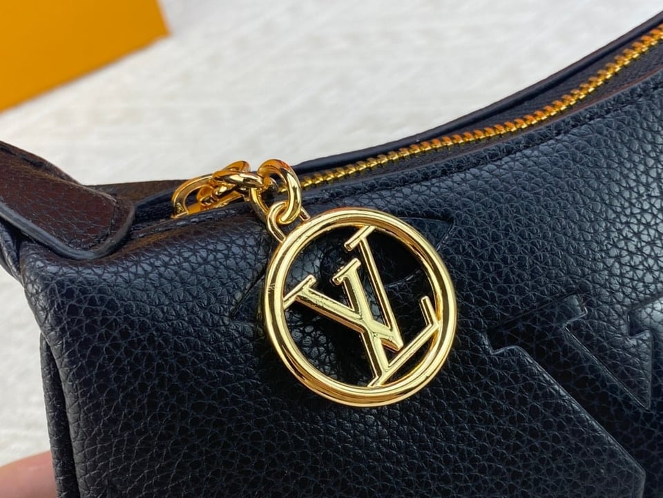 Louis Vuitton Mini Moon Black 20Cm M82391 view 9