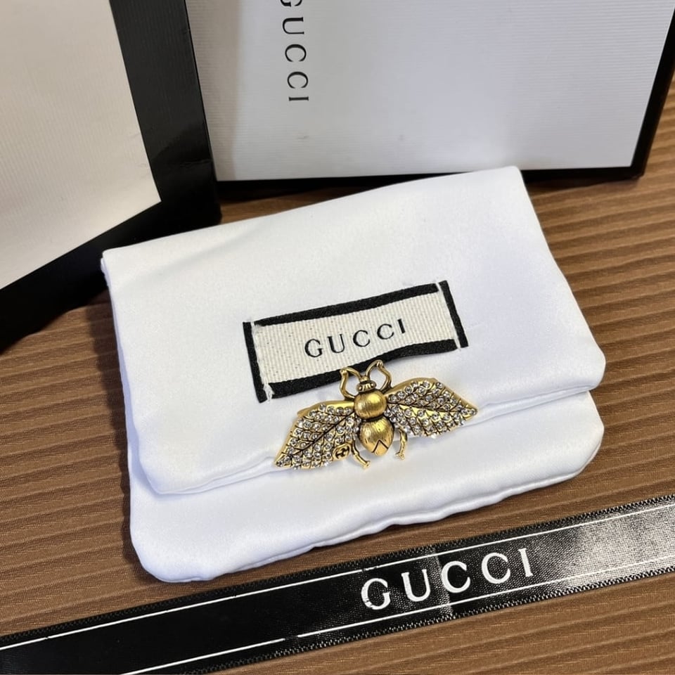 Gucci Gg Small Bee Brooch Gold view 4