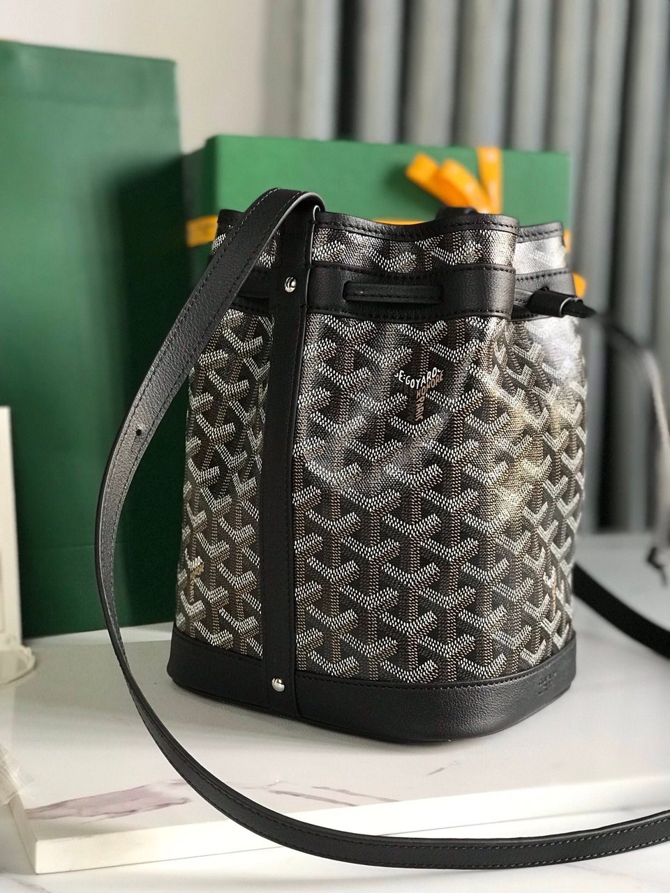 Goyard Petit Flot Bucket Bag 22 Cm Black Goyardine Canvas And Lambskin Trim view 5