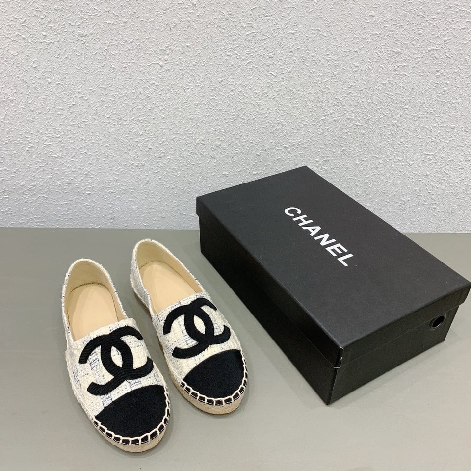 Chanel Tweed Cc Espadrilles Slip On White Blue Black view 11