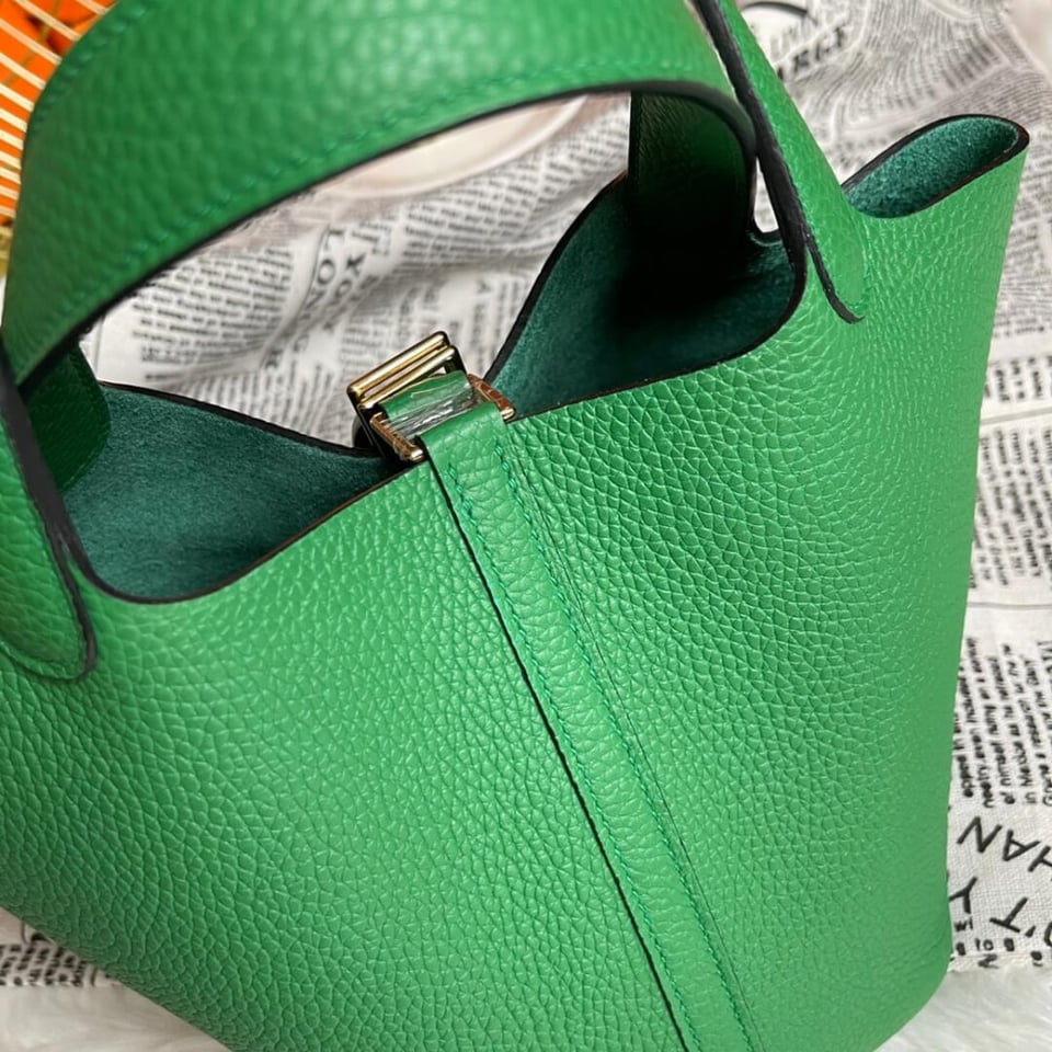 Hermes Picotin Lock Bag In Taurillon Clemence Bambou 22Cm view 6