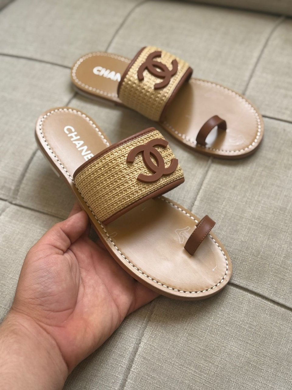 Chanel Raffia &amp; Calfskin CC Toe Ring Flat Sandals Raffia G38883 view 2