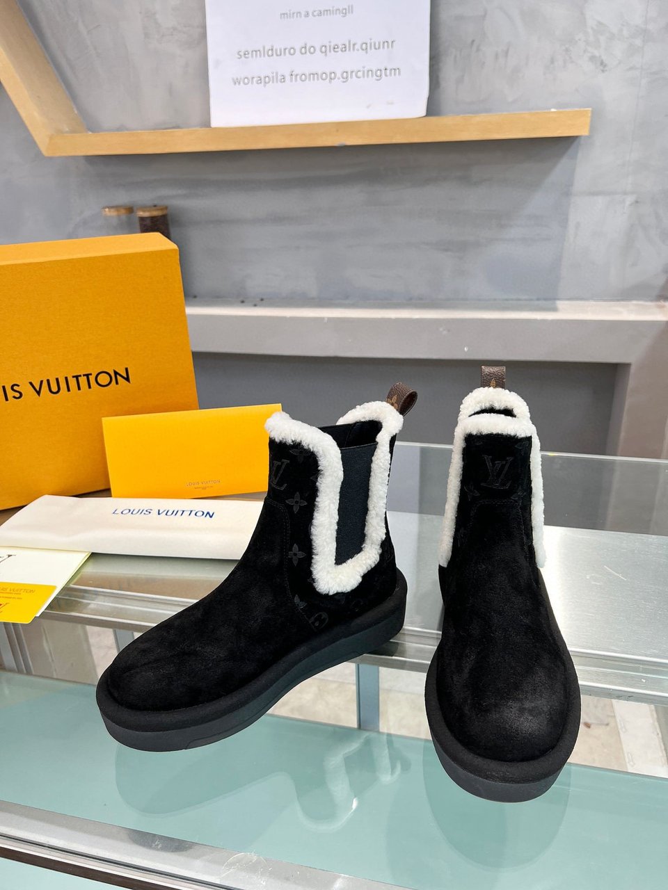 Louis Vuitton Aspen Chelsea Ankle Boot Black 1Adc6V view 4