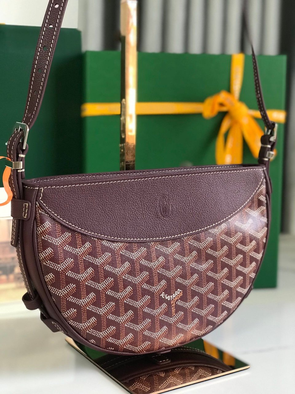 Goyard Hirondelle Bag 25 Cm Wine Red Lambskin And Goyardine Canvas view 9