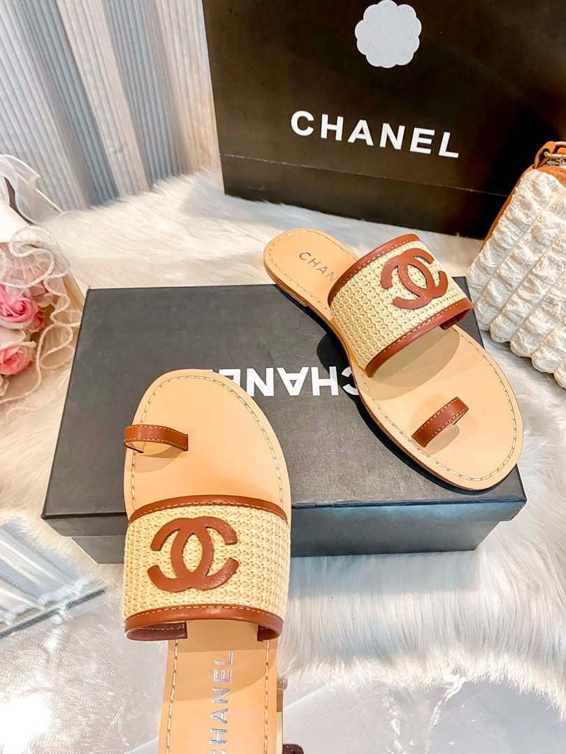 Chanel Raffia &amp; Calfskin CC Toe Ring Flat Sandals Raffia G38883 view 8