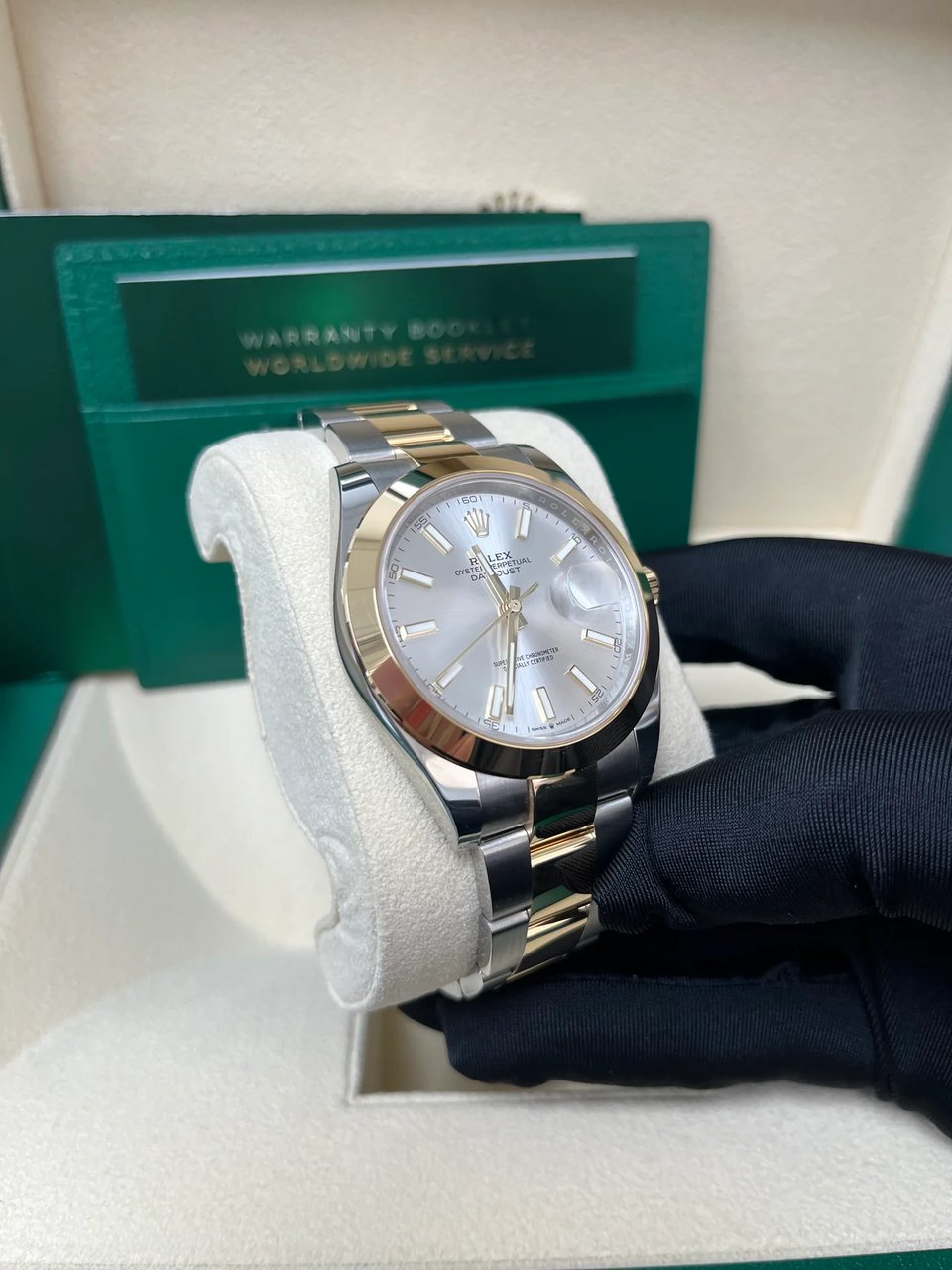 [Superclone] Rolex Datejust 41mm Silver Dial Smooth Oyster 126303 view 4