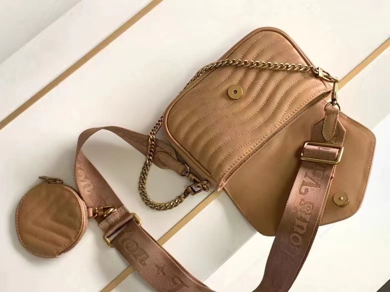 Louis Vuitton New Wave Multi Pochette 19Cm Beige view 10