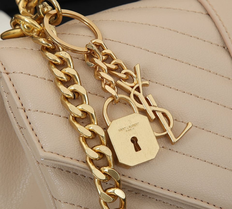 Saint Laurent Collège Medium Chain Bag In Quilted Leather Beige 24Cm view 5