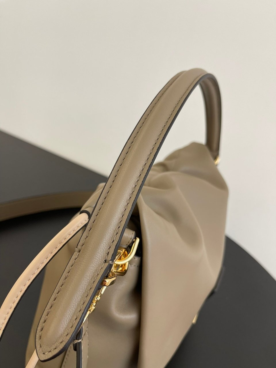 Fendi Mamma Baguette Medium Dove Grey Nappa Leather Bag 26.5cm view 10