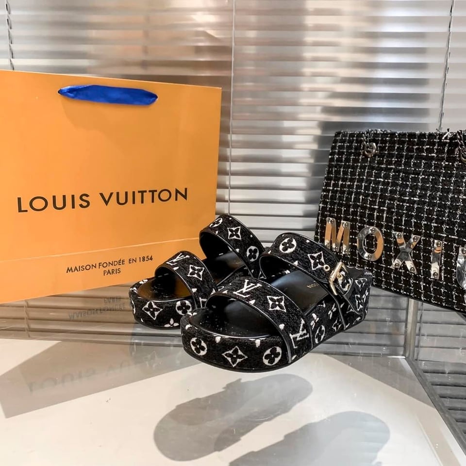Louis Vuitton Mule Jumbo Flatform Sandals Black 1A94UU view 8