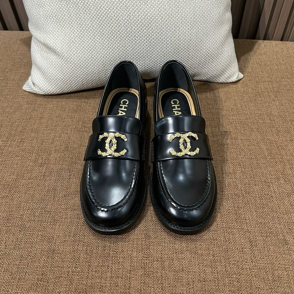 Chanel CC Loafers Black Calfskin with Metal Logo For Women view 10