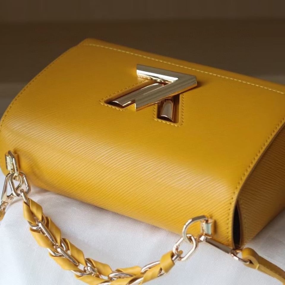 Louis Vuitton Twist Mm Cowhide Leather Handbag Sunflower Yellow 23Cm view 7