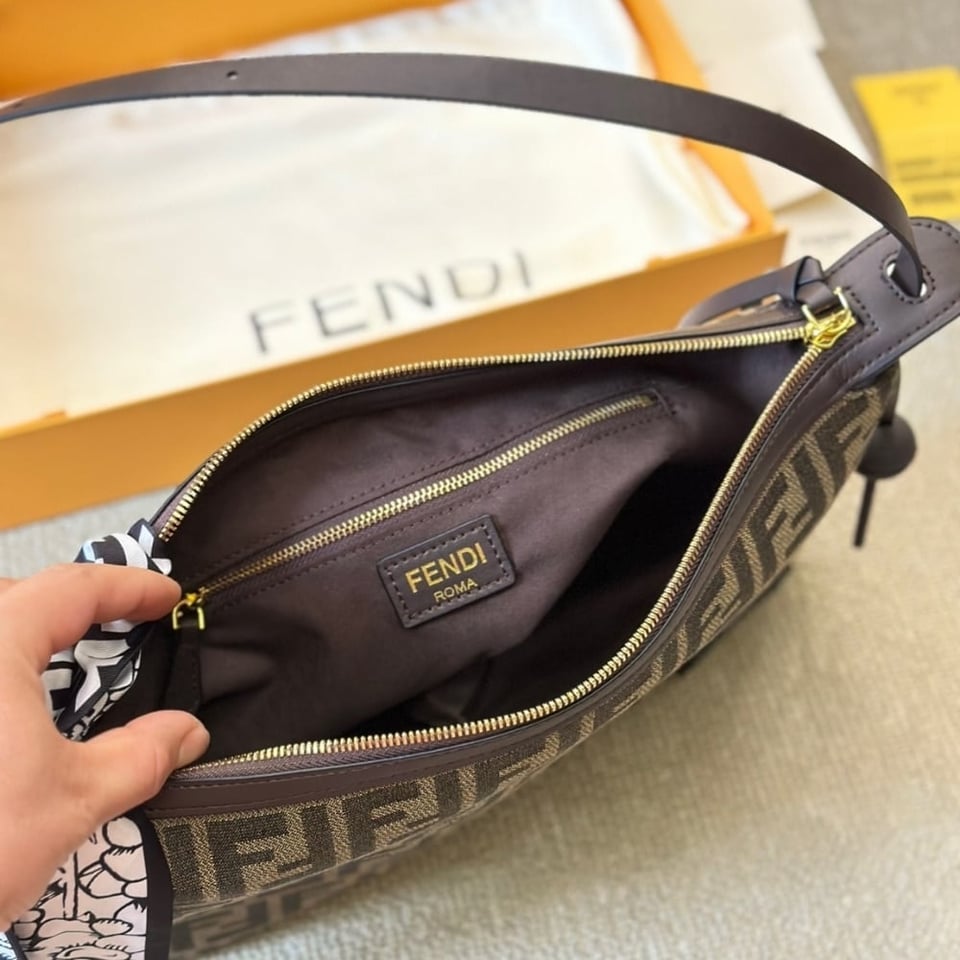 Fendi Simply Fendi Medium Brown Ff Jacquard Fabric Bag 25Cm view 5