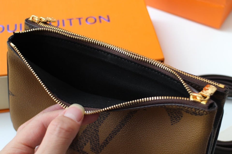 Louis Vuitton Double Zip Pochette 20Cm view 5