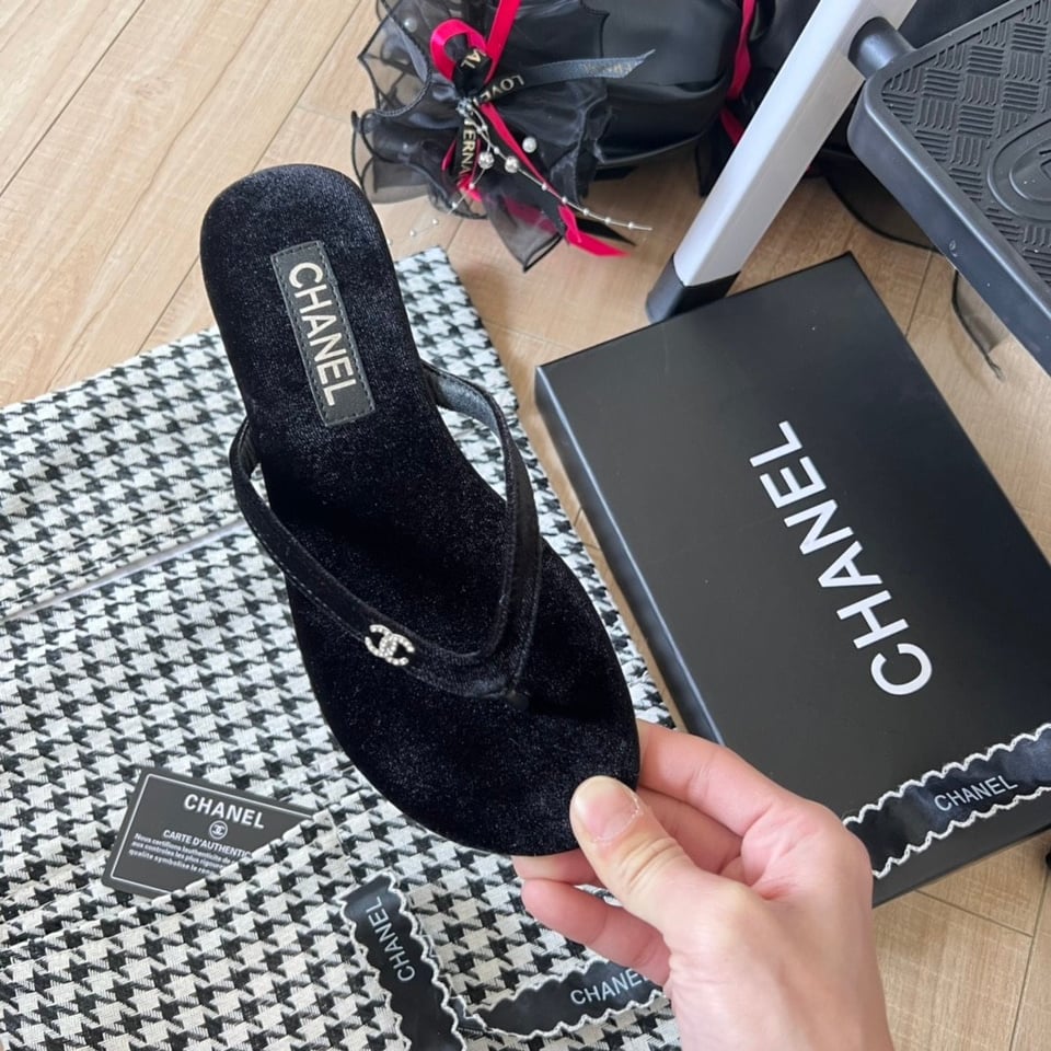 Chanel Thongs Slipper Velvet In Black G45716 B16716 94305 view 5