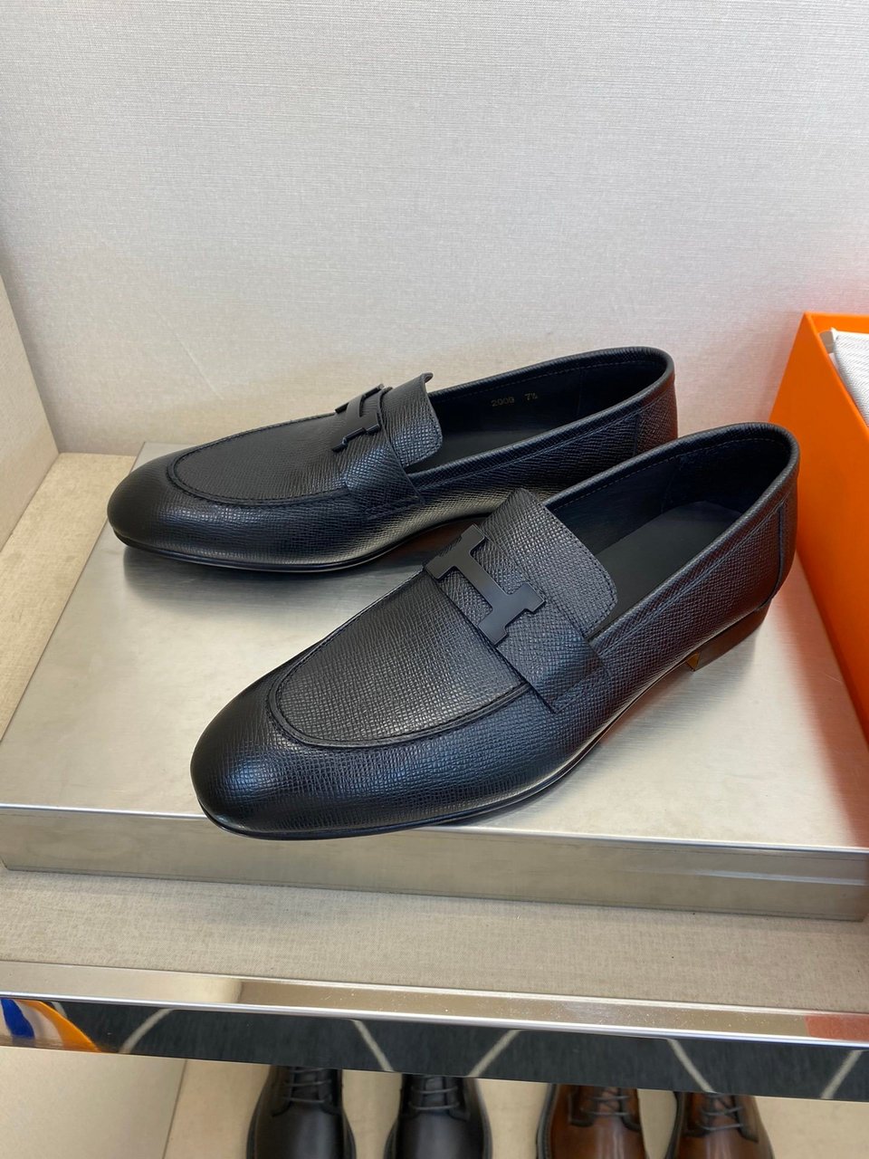 Hermès H-Buckle Polished Black Leather Loafers for Men view 6