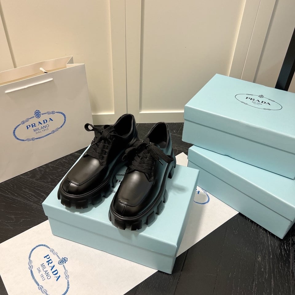 Prada Smooth Leather Oxford Loafers Black view 5