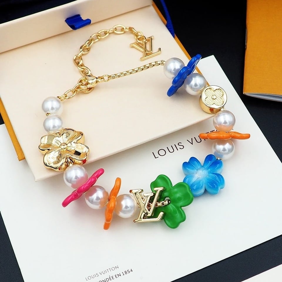 Louis Vuitton Lv Surfin’ Flower Bracelet M1603A view 5